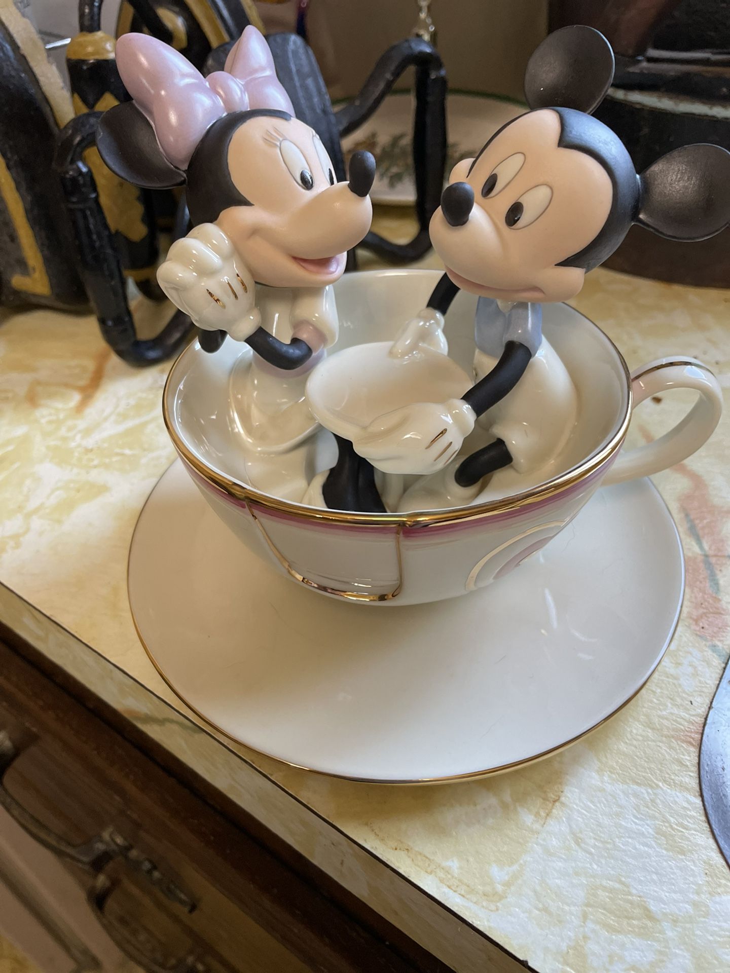 LENOX Mickey's Teacup Twirl Sculpture