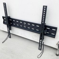 New In Box $15 TV Wall Mount for 37”-75” TVs, Tilt Bracket Max VESA 600x400mm, Max Weight 110 Lbs