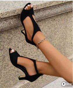 Women’s Black T Strap High Heel Sandal Size 9