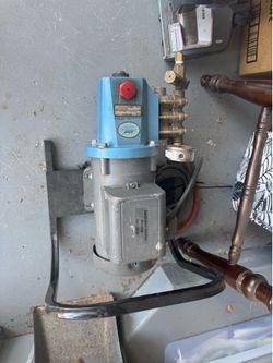 Misting system pump and motor