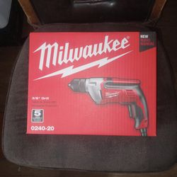 Milwaukee Heavy-duty  3/8" Drill New In The Box Never Been Used 
