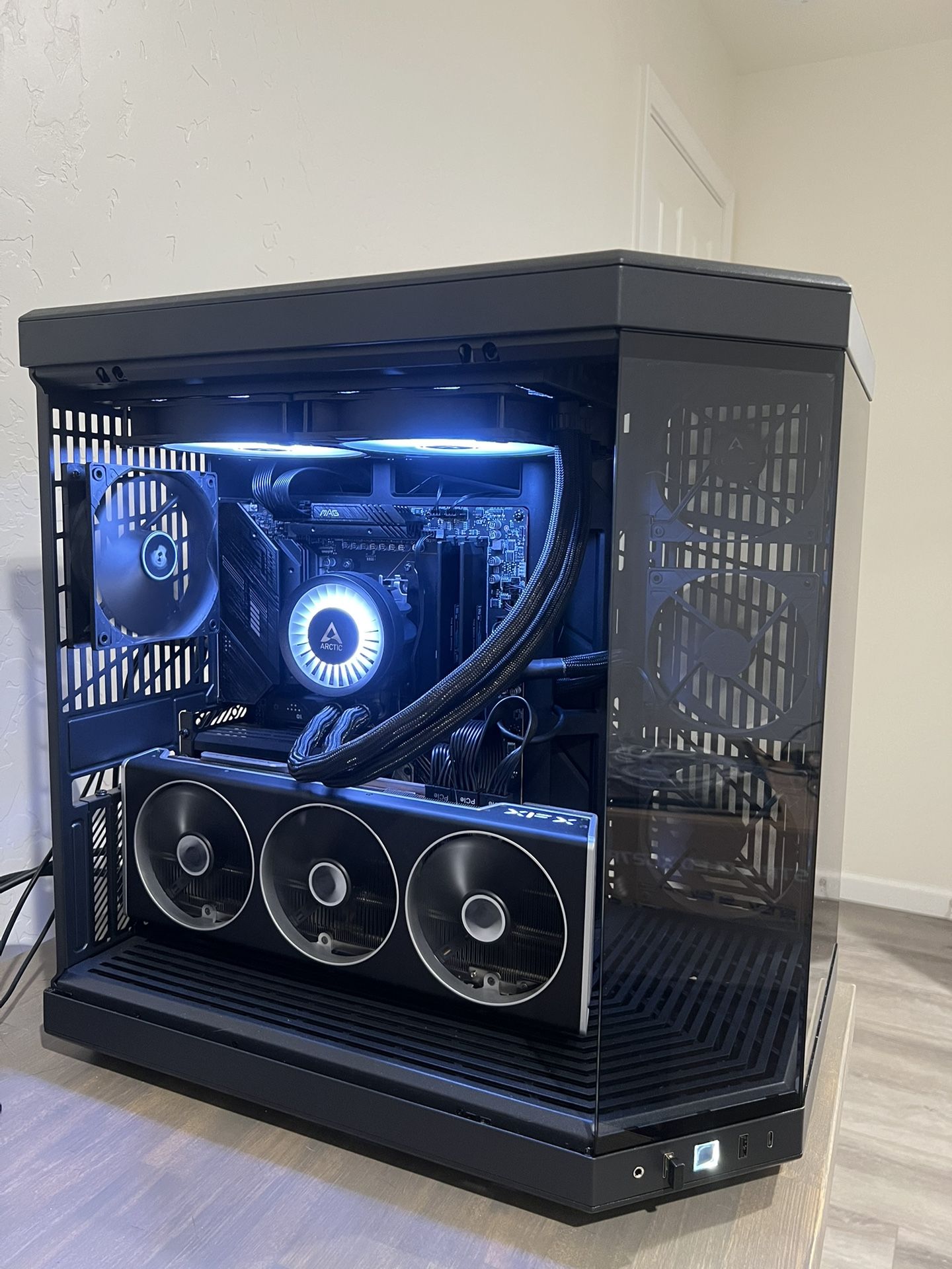 Gaming/Streaming PC Build l Radeon 7900xtx Merc 310 | AMD 7800x3D l 4TB M.2 l Y70 Case