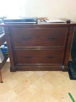 2 large drawer dresser for free!
