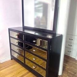 SALE! 6 Drawer Black Dresser w Mirror