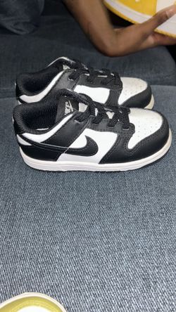 Black Dunks