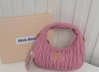 Pink Shoulder Bag – Chic & Stylish