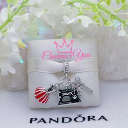 Adorable Charm 925 silver for Pandora moments bracelet.