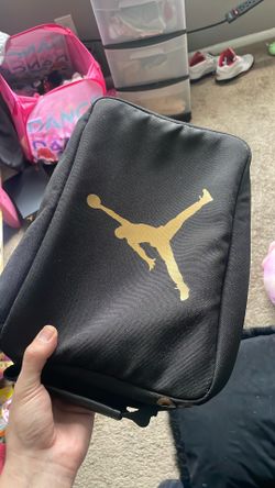 Jordan shoe bag fits a box of shoes