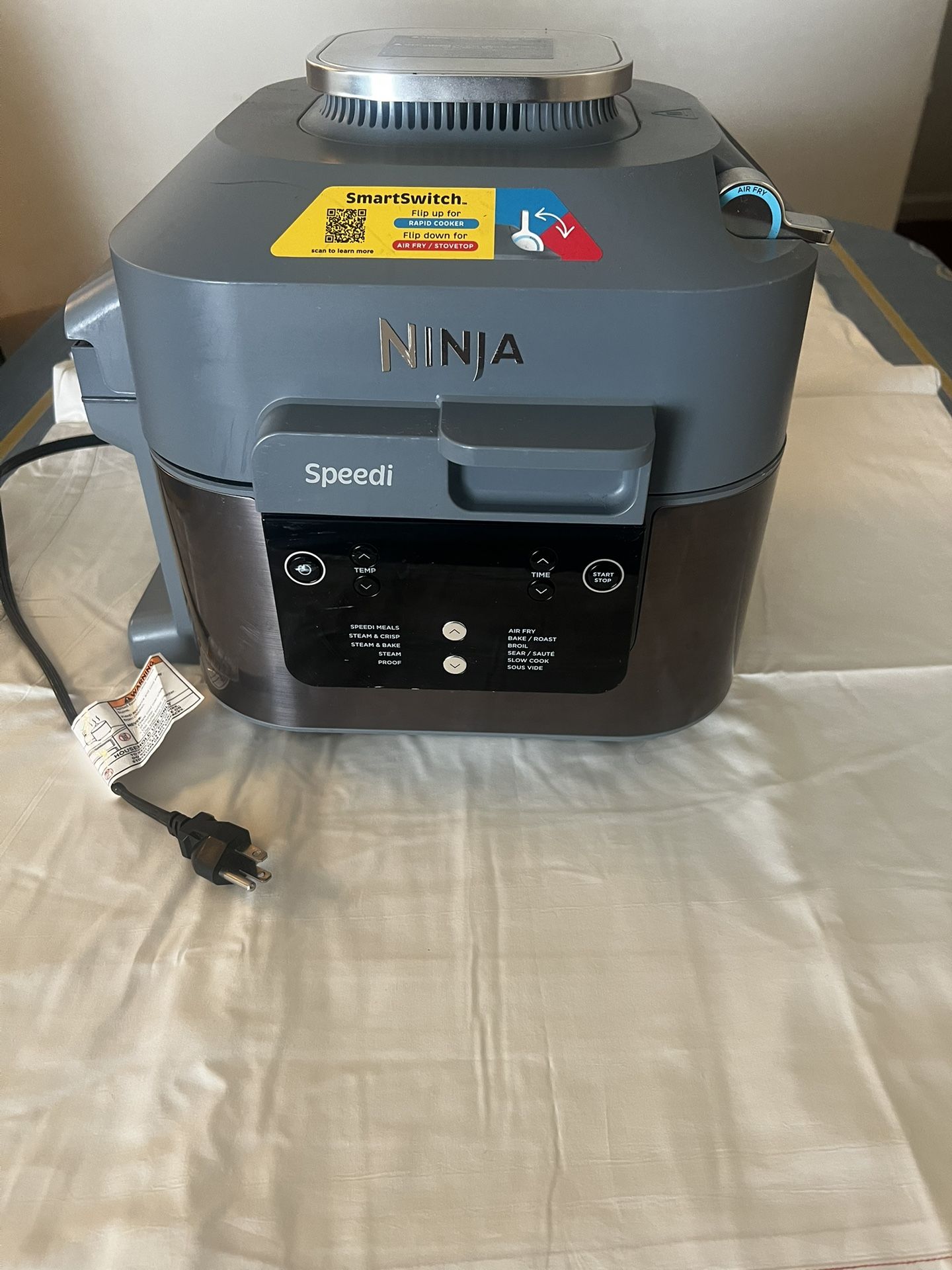 Ninja SF 301 Air Fryer