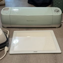 Cricut Explore Air 2 bundle 