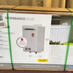 Rheem Performance Plus 9.5 GPM Smart Non-Condensing Outdoor Natural Gas Tankless Water Heater