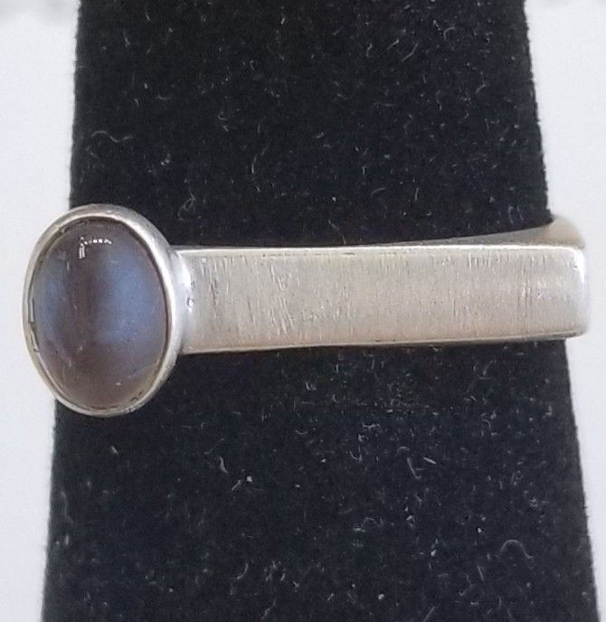Sterling Silver and Moonstone Ring