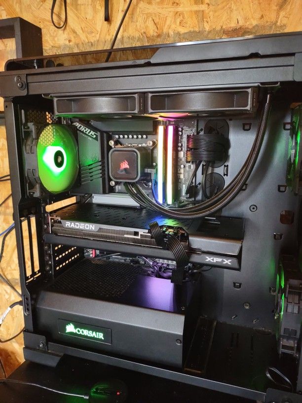 Full RGB Corsair Gaming PC.