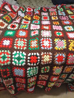 VINTAGE AFGHAN BLANKET (HEAVY)