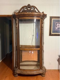 Curio cabinet