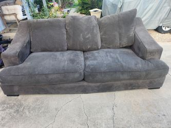 Large sofa soft no tears free delivery