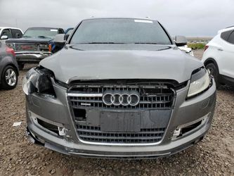 2012 AUDI Q7 For Part Out.
