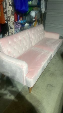 Pink Velvet Futton