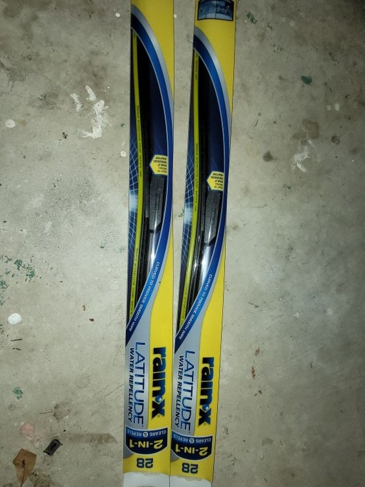 Rain-X Latitude 2in1 Water Repellency Wiper Blade, 28"