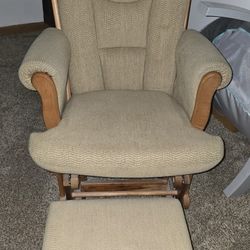 Rocking Chair/ Nursery Gliding Chair With Ottoman 
