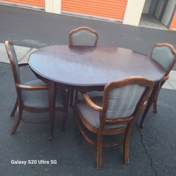 Antique Table And Chairs Only $100 Obo