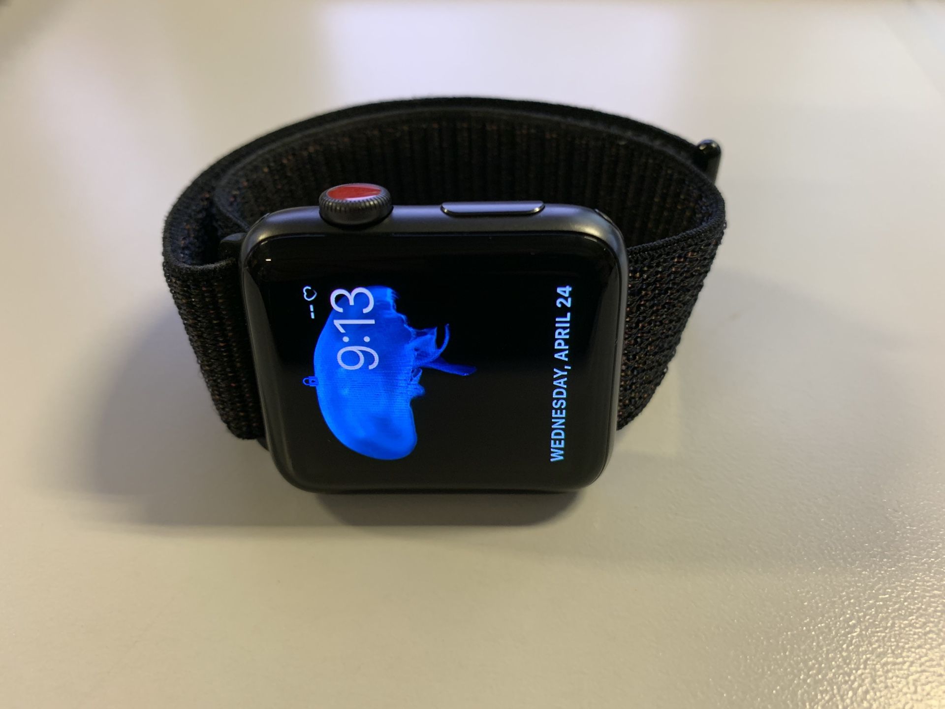 Apple Watch Series 3 Cellular 42mm (Great Condition)