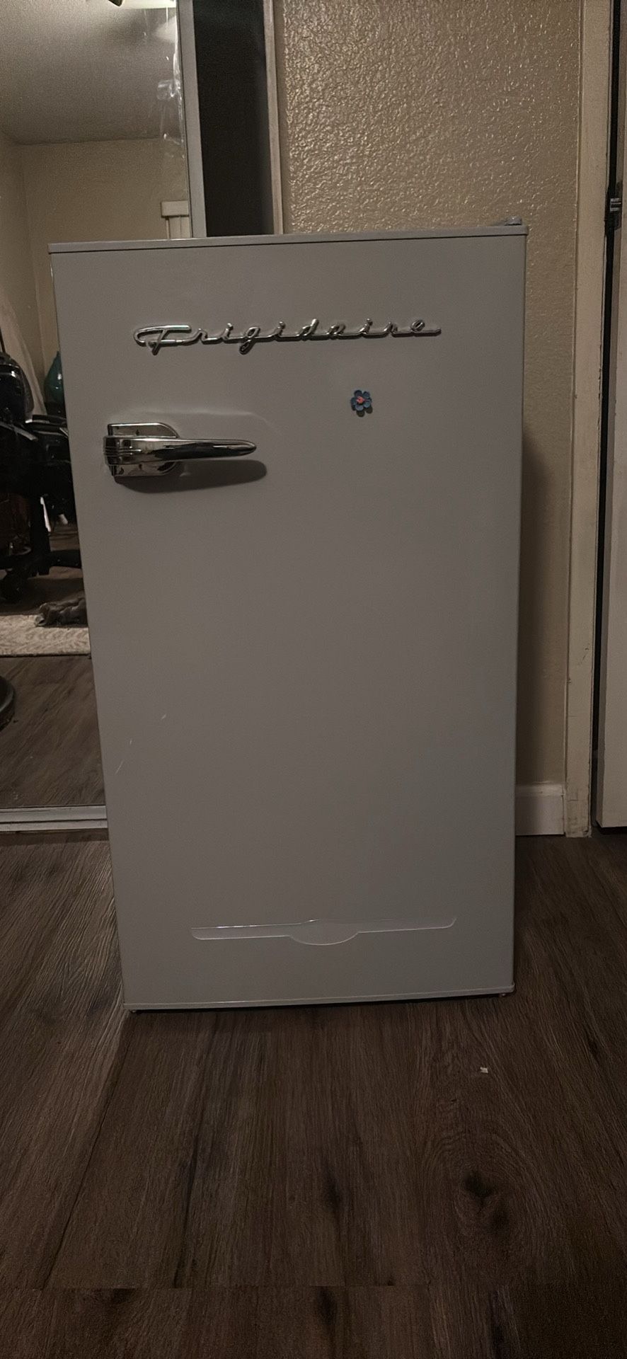Frigidaire 3.2 mini Fridge