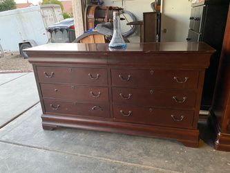 Bassett dresser