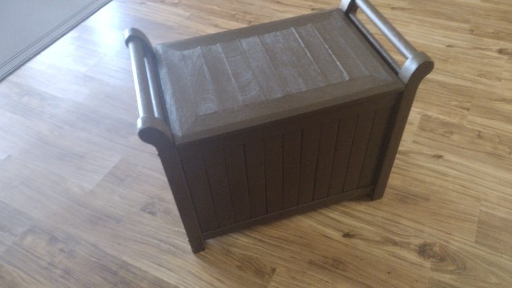 Wooden Ice Chest / Cooler 