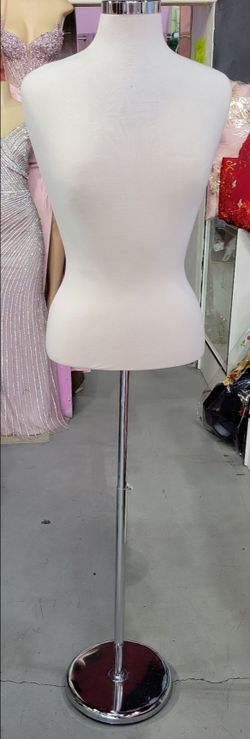 Mannequin mannequins display