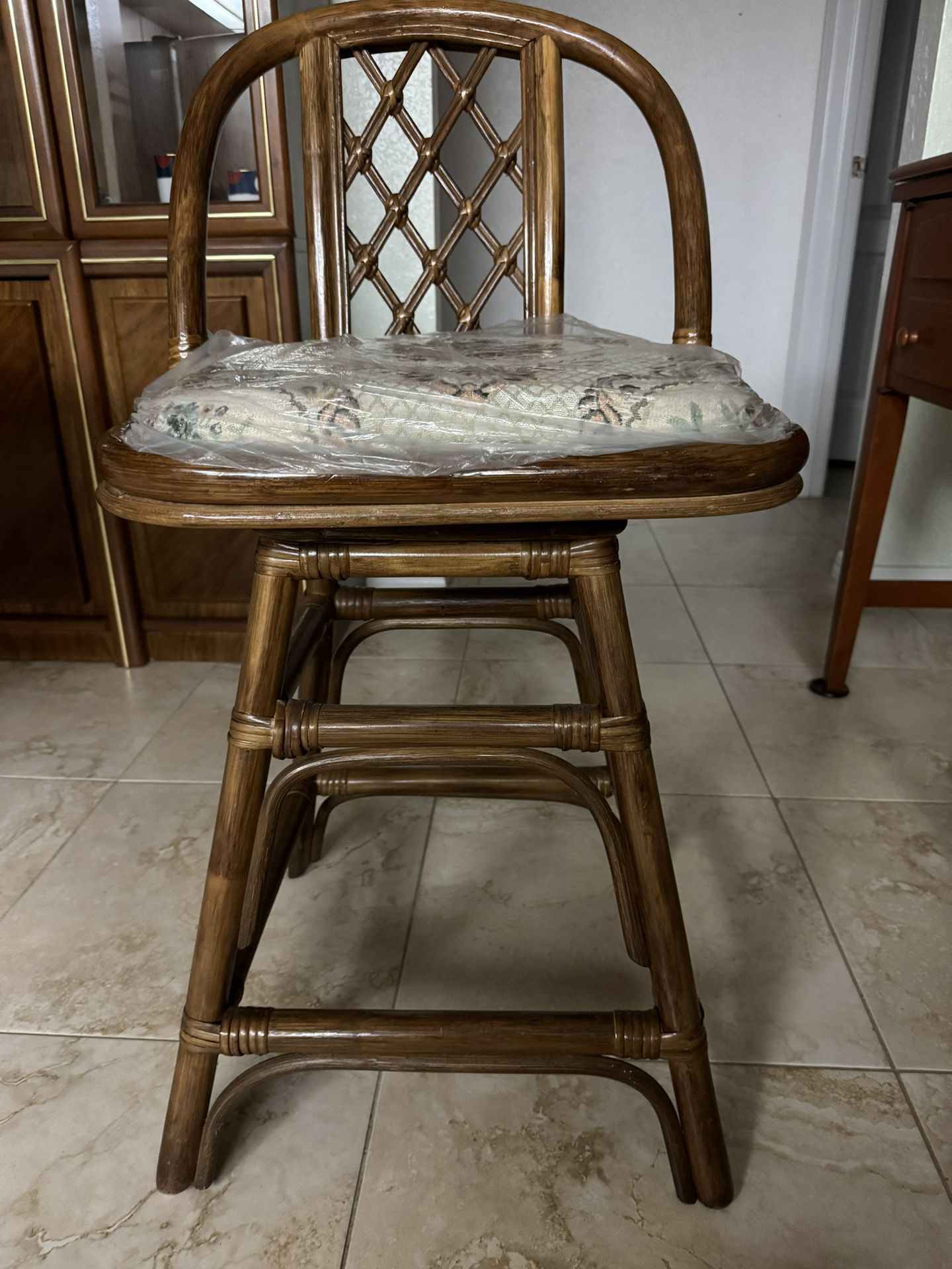 Bar Stools With Tapestry Seat Cushion