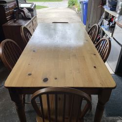 Table (Kitchen/Dining) With 6 Chairs