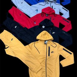 Nike Sweatsuits 