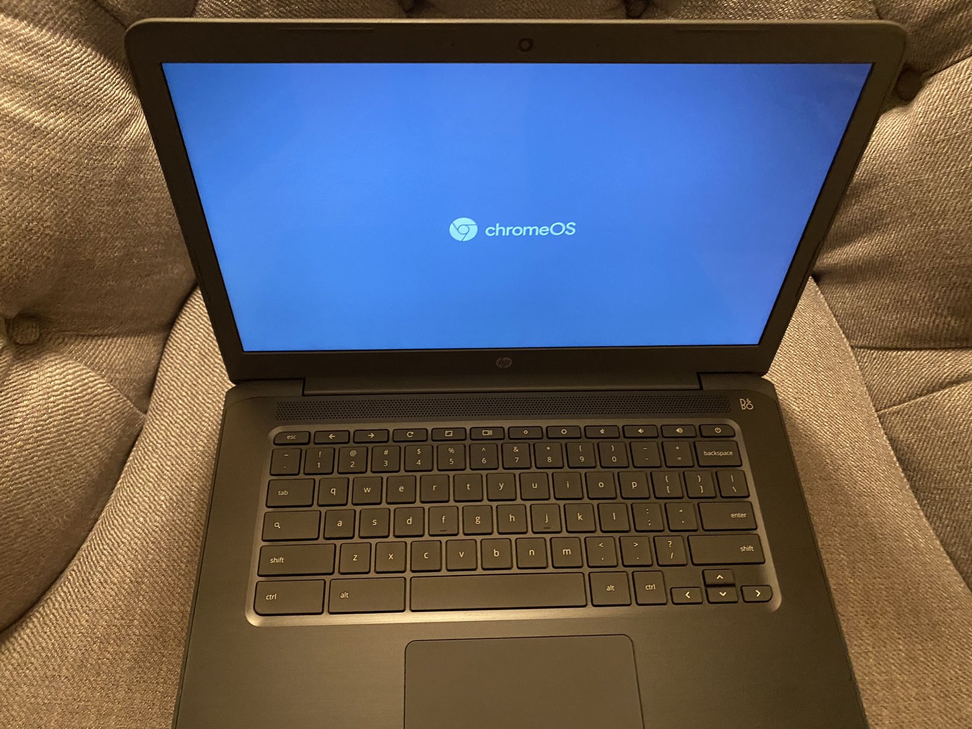 HP Chromebook db00500nr Touchscreen 