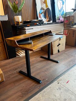Electric height adjustable desk with shelves new