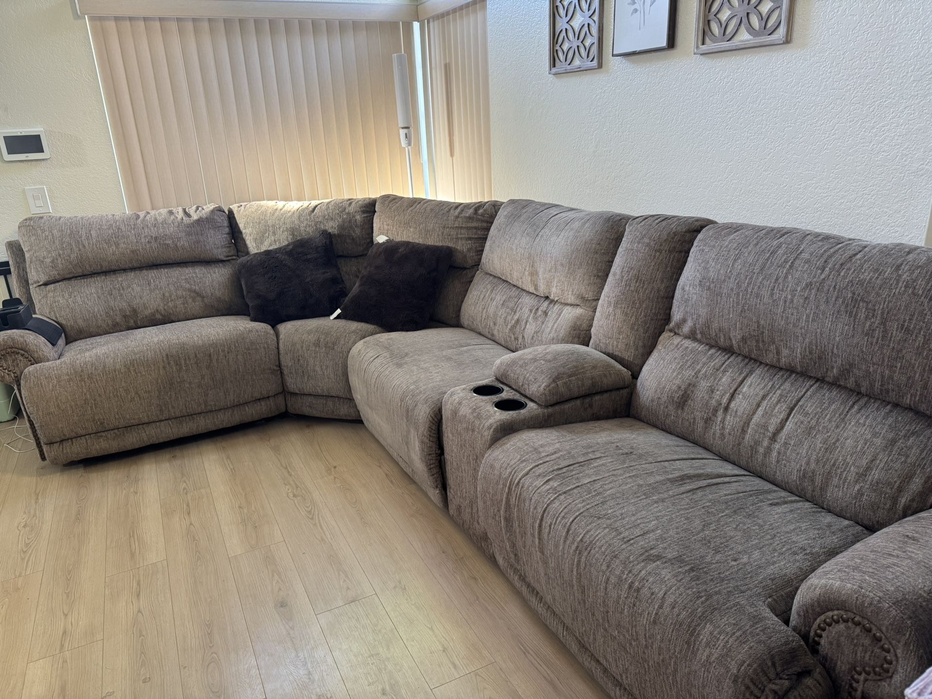 Power Reclining Sectional Price Negotiable 