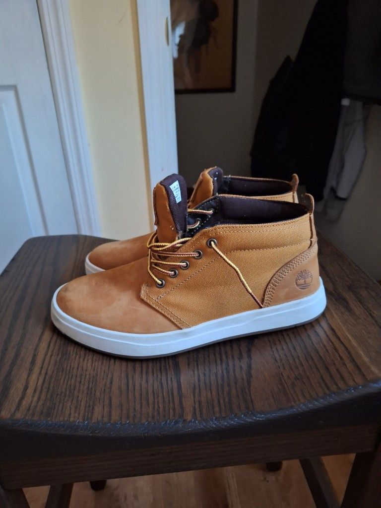 Mens Timberland Boots!! Size 7W Perfect Gift For Your Man!!