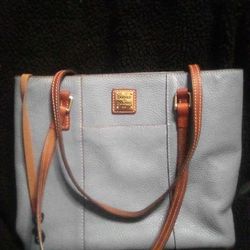 Dooney & Bourke Purse & $20🔥🔥