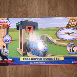 New Thomas & Friends Wooden Railway Coal Hopper Figure 8 Set 2012 Y4091 Sealed