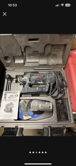 RotoZip SC5 Spiral Saw + Case & Accessories – Great Condition!