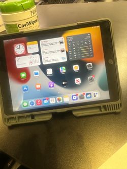 Apple iPad 9th generation (2021) with APPLE PENCIL