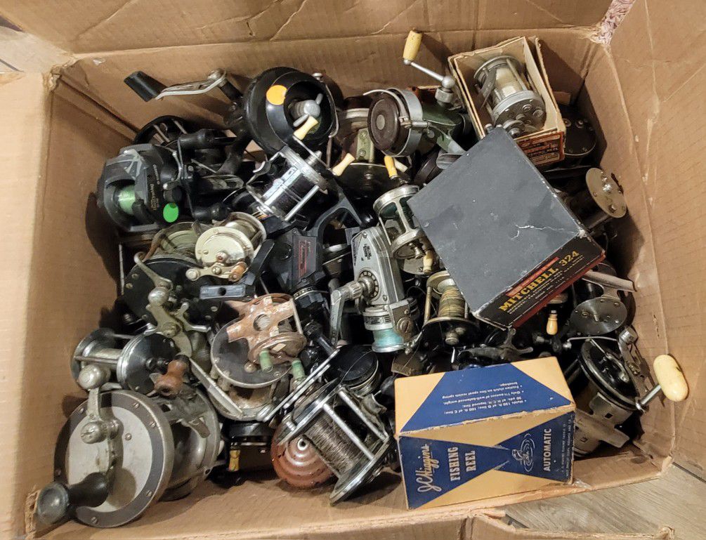 Vintage Lot Fishing Reels 50 Reels for Sale in Alta Loma, CA - OfferUp