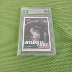 Graded 2001 ICHIRO SUZUKI Rookie Baseball Card Upper Deck Victory #564