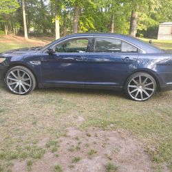 2011 Ford Taurus