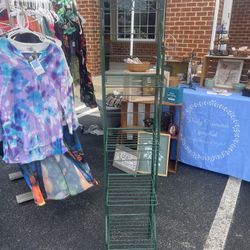 Green Metal Fold-up Shelf 