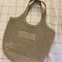 Aritzia Women’s Woven Straw Shoulder Tote