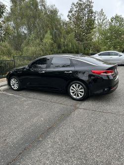 2018 KIA Optima
