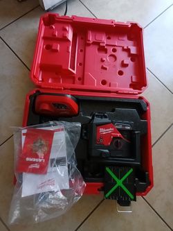 Milwaukee
M12 12-Volt Lithium-Ion Cordless Green 250 ft. 3-Plane Laser Level Kit with One 4.0 Ah Battery, Charger and Case