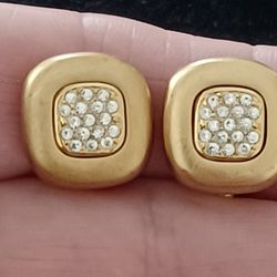 SWAROVSKI CRYSTALS GOLD PLATE CLIPON EARRINGS