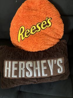 Hershey And Reese’s Pillows